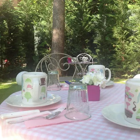 A Casa Di Lolu Bed & Breakfast 4*